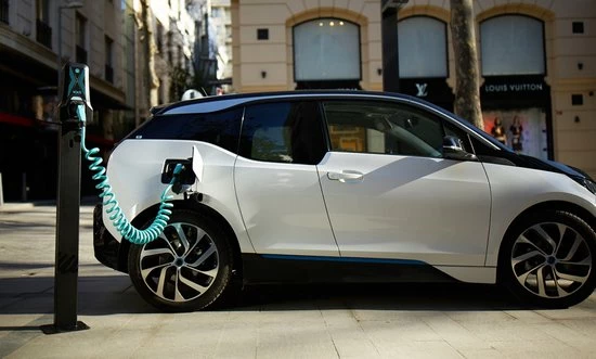 Laadkabel Type 2 32 Ampère 3 fase 22 kW Spiraal lengte 5 meter Begroting ???? Voldt Laadkabel Type 2 32 Ampère 3 Fase 22 KW Spiraal Lengte 5 Meter ???? -Brodit store 550x331 1